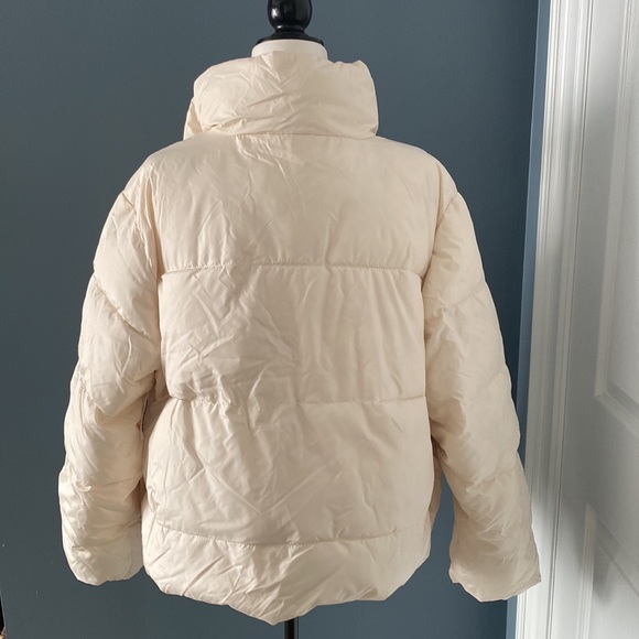 NWT Cream Winter Puffer Jacket - Picture 4 of 5